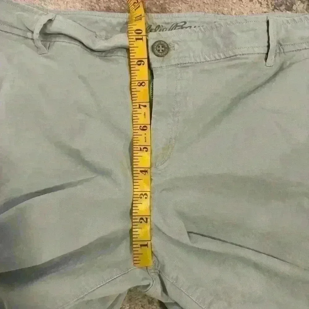 Women’s Eddie Bauer Shorts - Picture 6 of 9